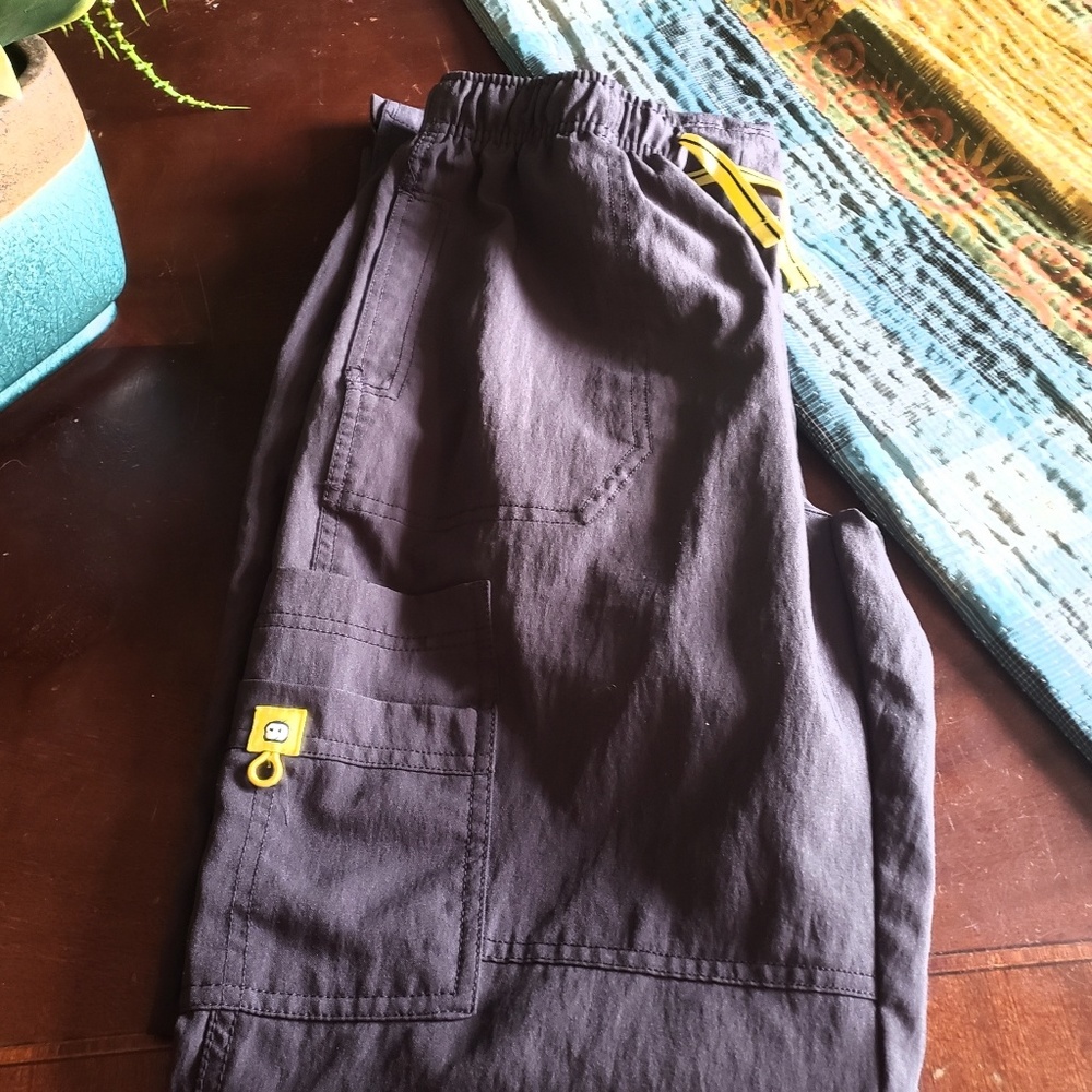 Scrub pants